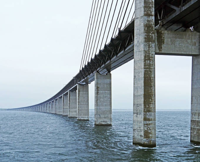 El espectacular puente de Oresund que une Dinamarca y Suecia
