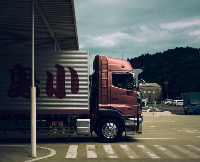 Los camiones están destruyendo las carreteras